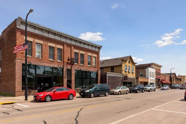 $2,295,000 | 9414 Highway 12, Independence, MN 55328