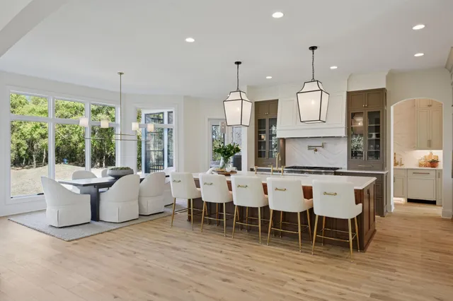 $2,295,000 | 9414 Highway 12, Independence, MN 55328