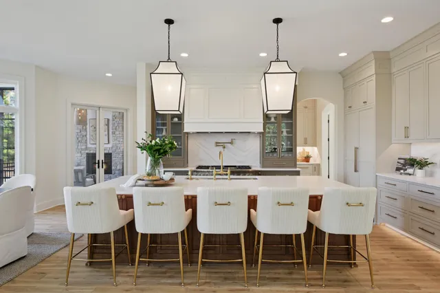 $2,295,000 | 9414 Highway 12, Independence, MN 55328