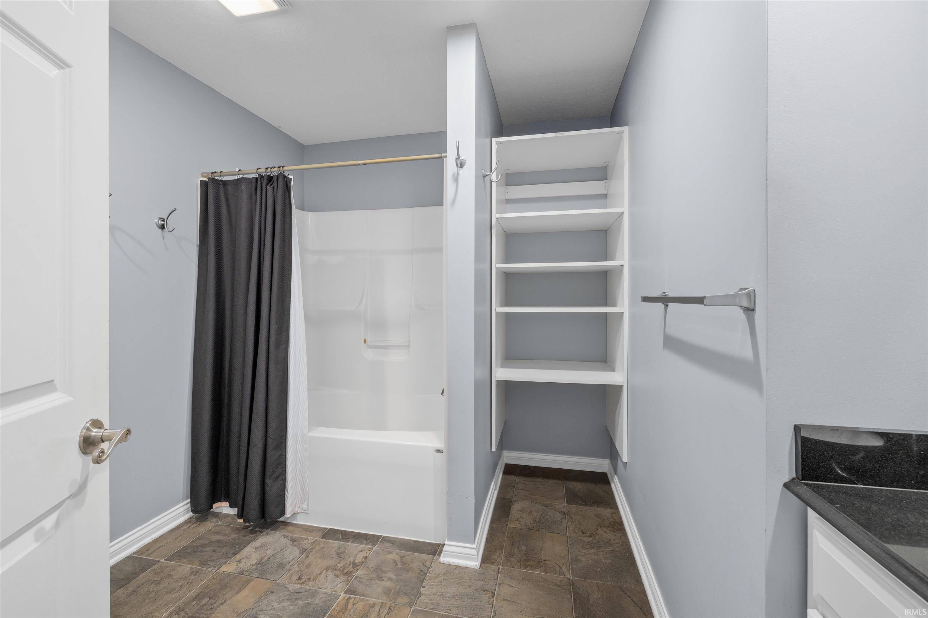 10012 Hosler Road Leo, IN 46765 - Photo 14 of 38 Gallery Image 14