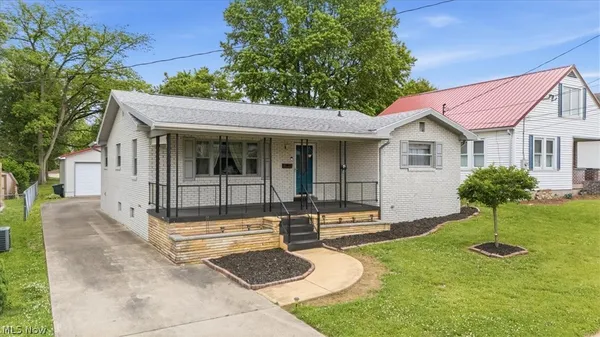 $267,900 | 609 27th Street, Vienna, WV 26105