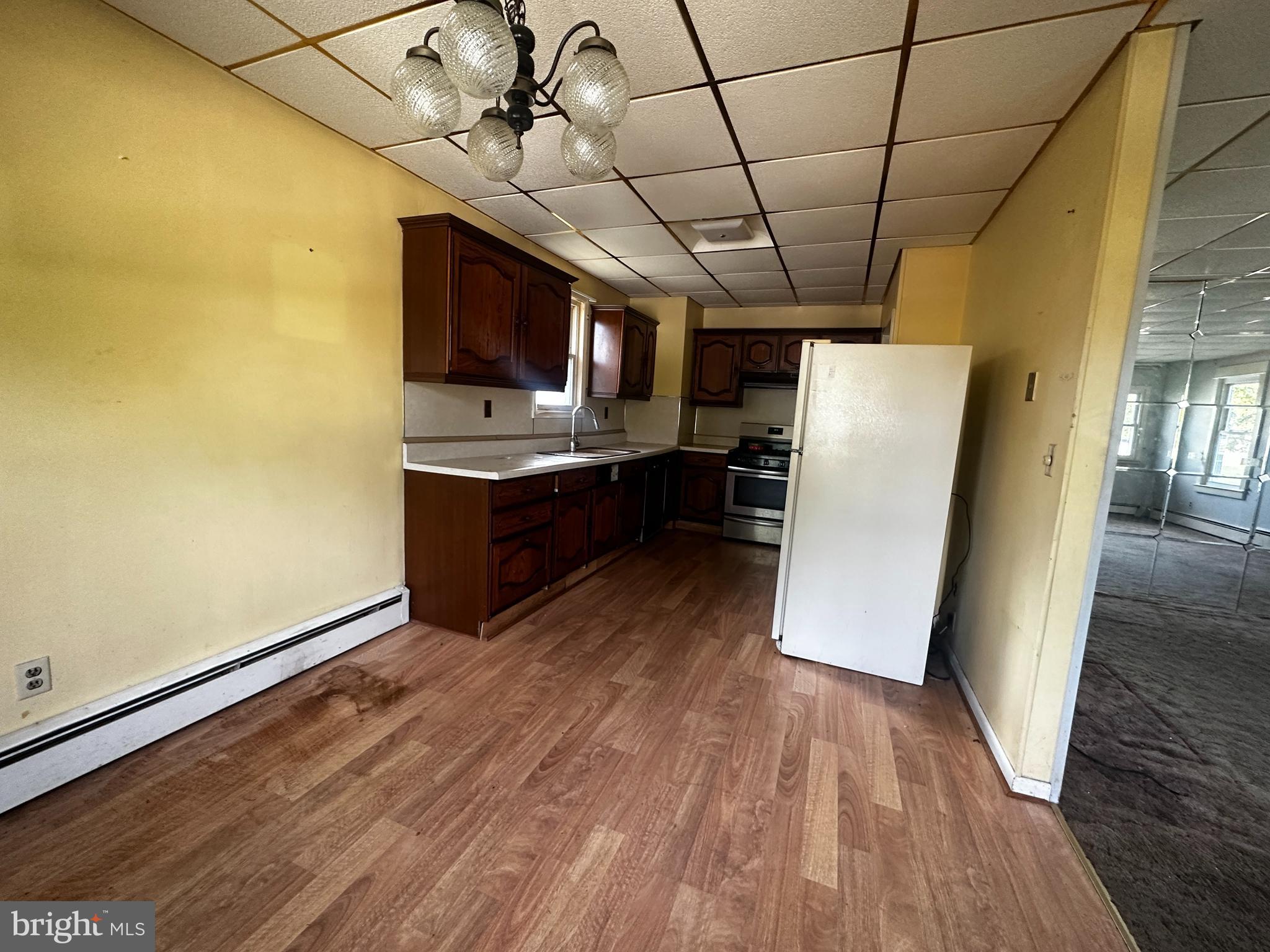 615 Hickory Street Delanco, NJ 08075 - Photo 3 of 40