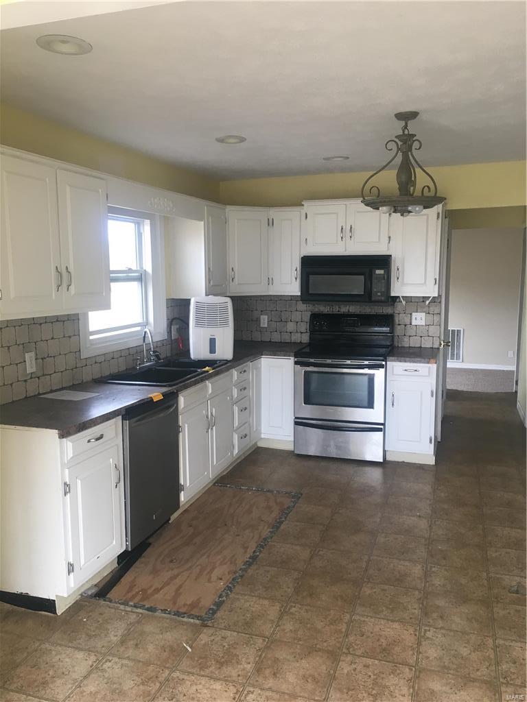 8757 Bond Road Pocahontas, IL 62275 - Photo 3 of 13