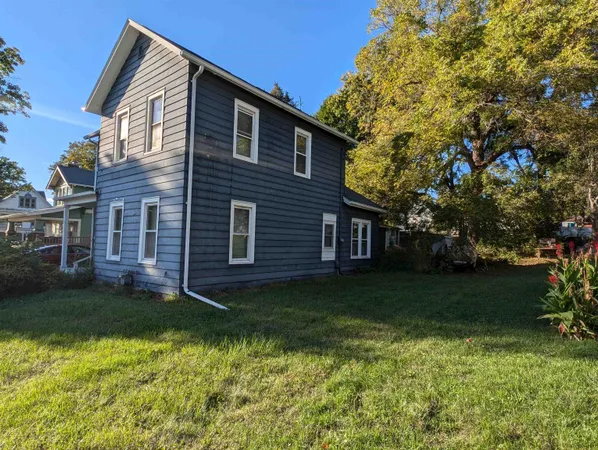 $105,000 | 109 East Park Avenue, Berlin, WI 54923