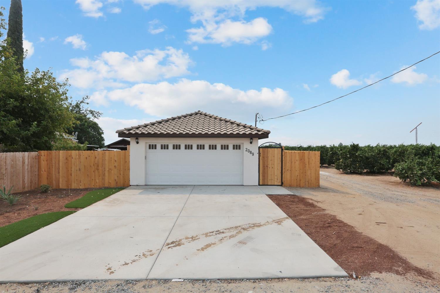 2089 North Spruce Road Exeter, CA 93221 - Photo 1 of 26 Gallery Image 1