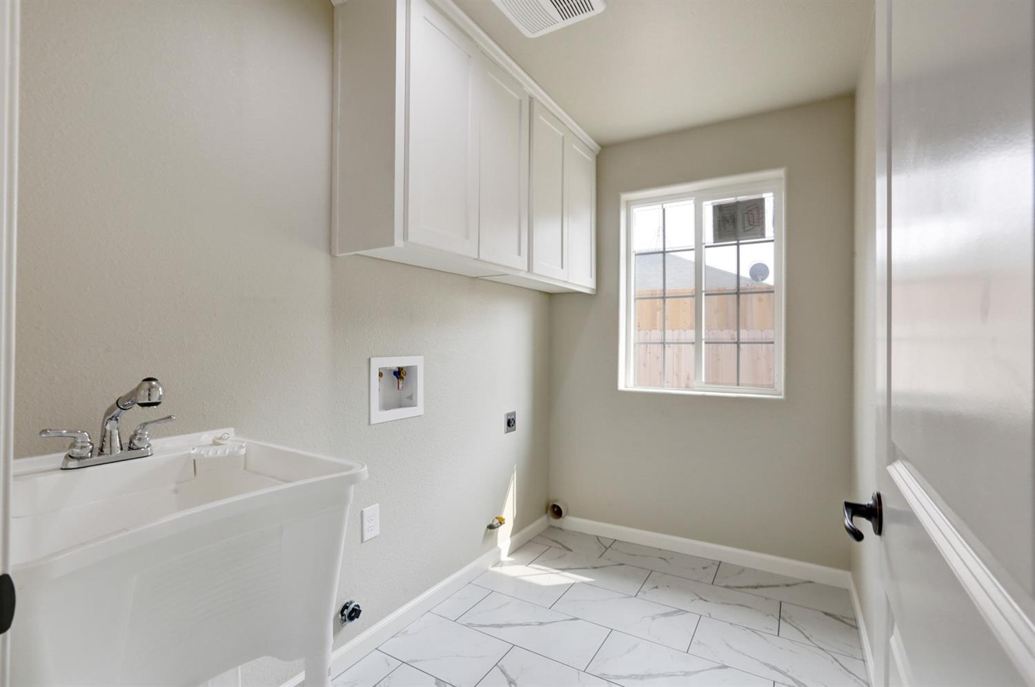 2089 North Spruce Road Exeter, CA 93221 - Photo 11 of 26 Gallery Image 11