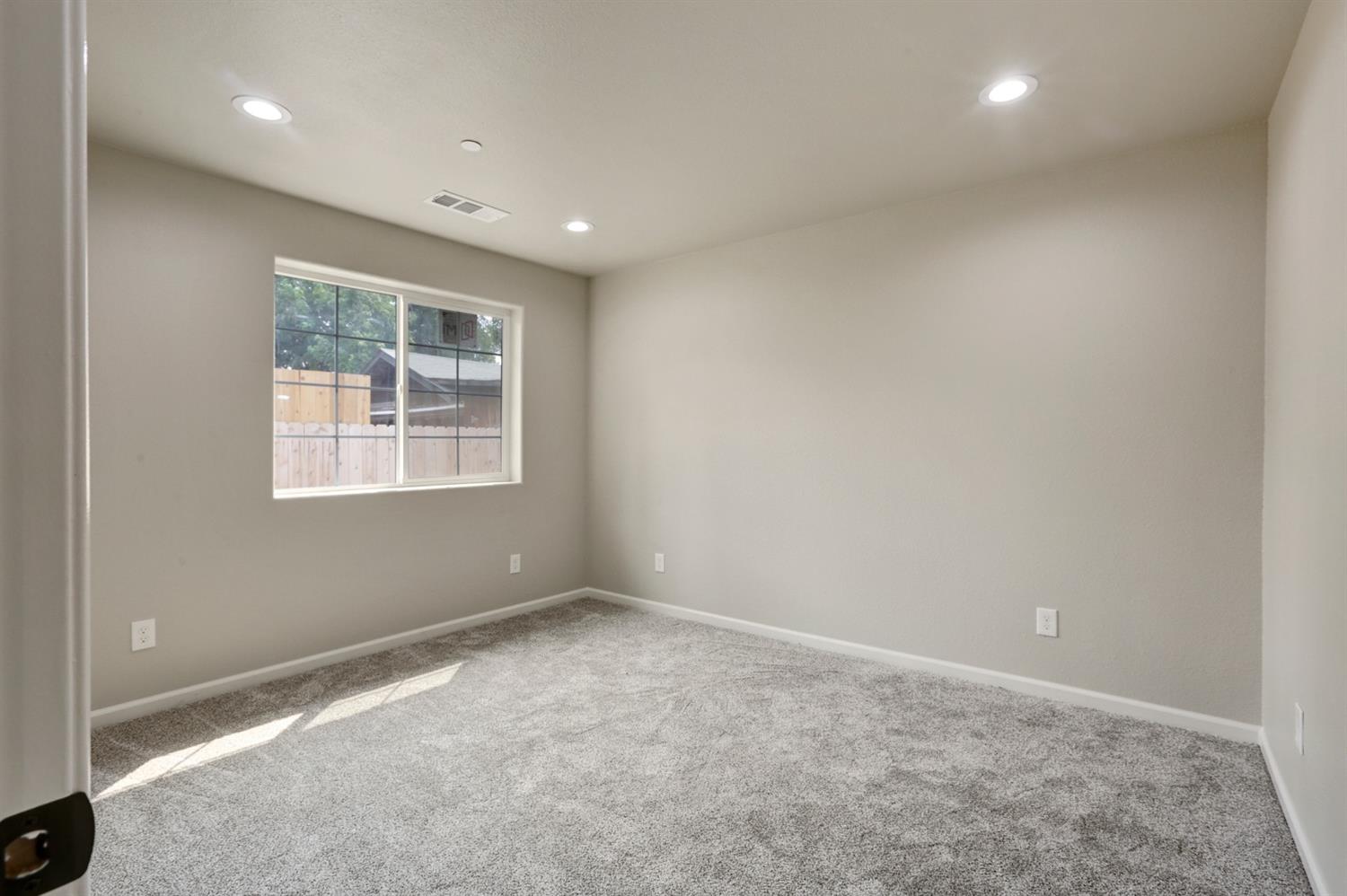 2089 North Spruce Road Exeter, CA 93221 - Photo 12 of 26 Gallery Image 12