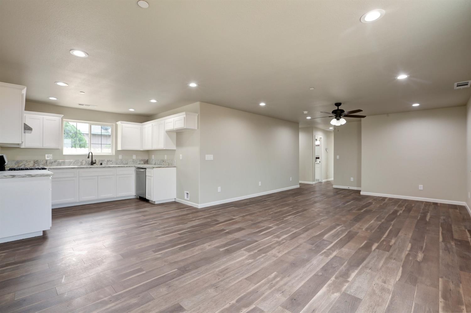 2089 North Spruce Road Exeter, CA 93221 - Photo 4 of 26 Gallery Image 4