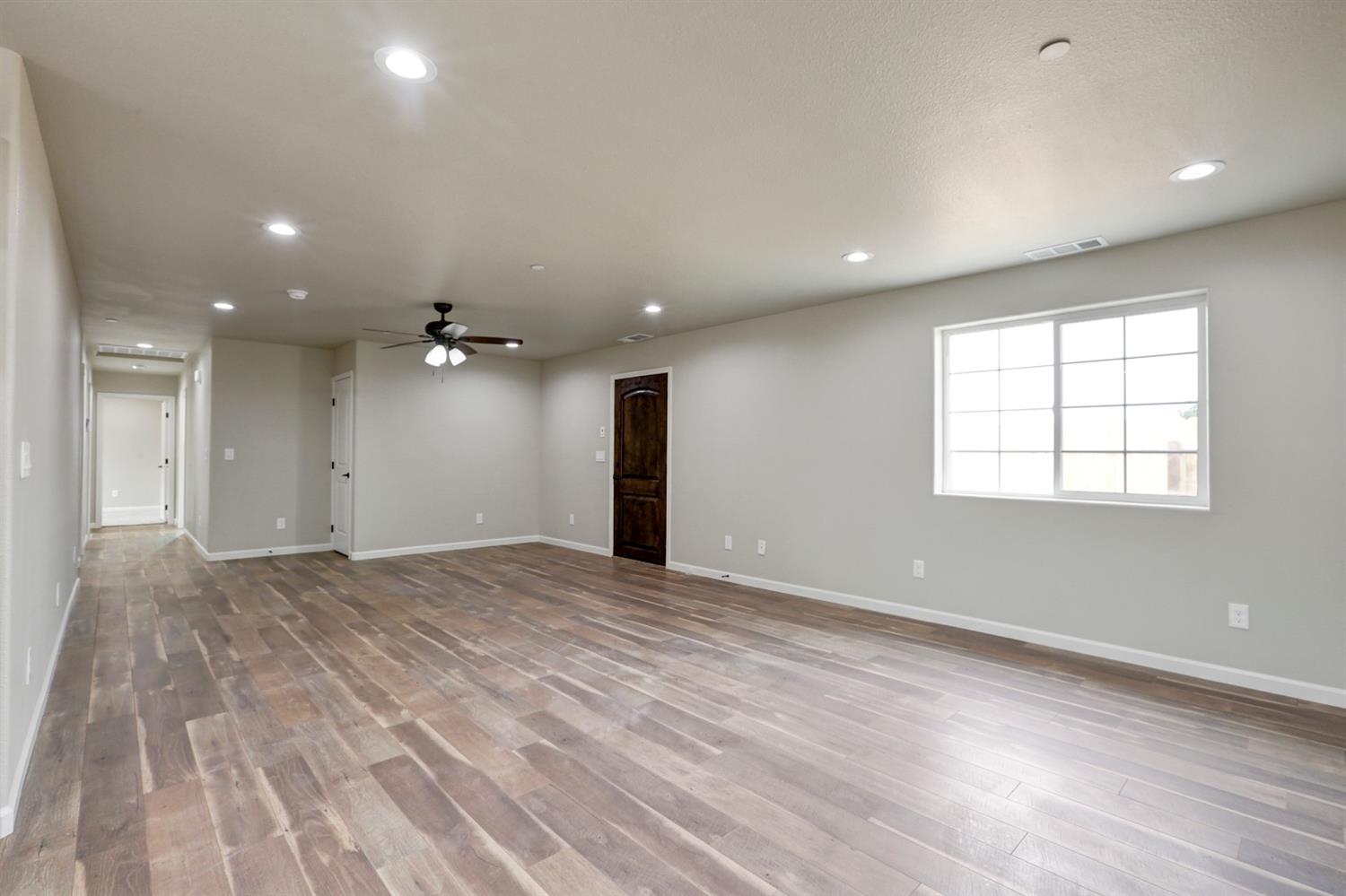 2089 North Spruce Road Exeter, CA 93221 - Photo 7 of 26 Gallery Image 7
