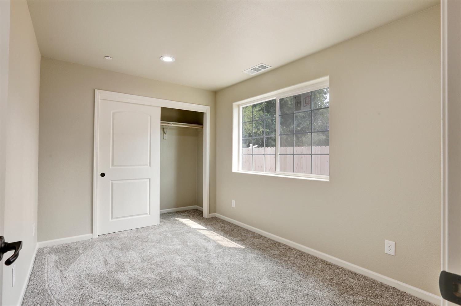 2089 North Spruce Road Exeter, CA 93221 - Photo 9 of 26 Gallery Image 9