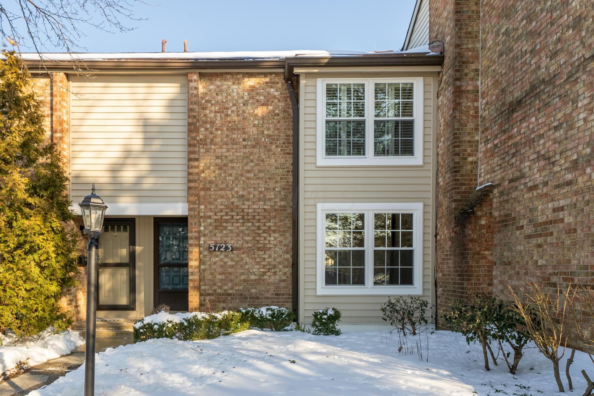 5123 Ranstead Court Columbus, OH 43220 - Photo 2 of 48 Great Street Presence -