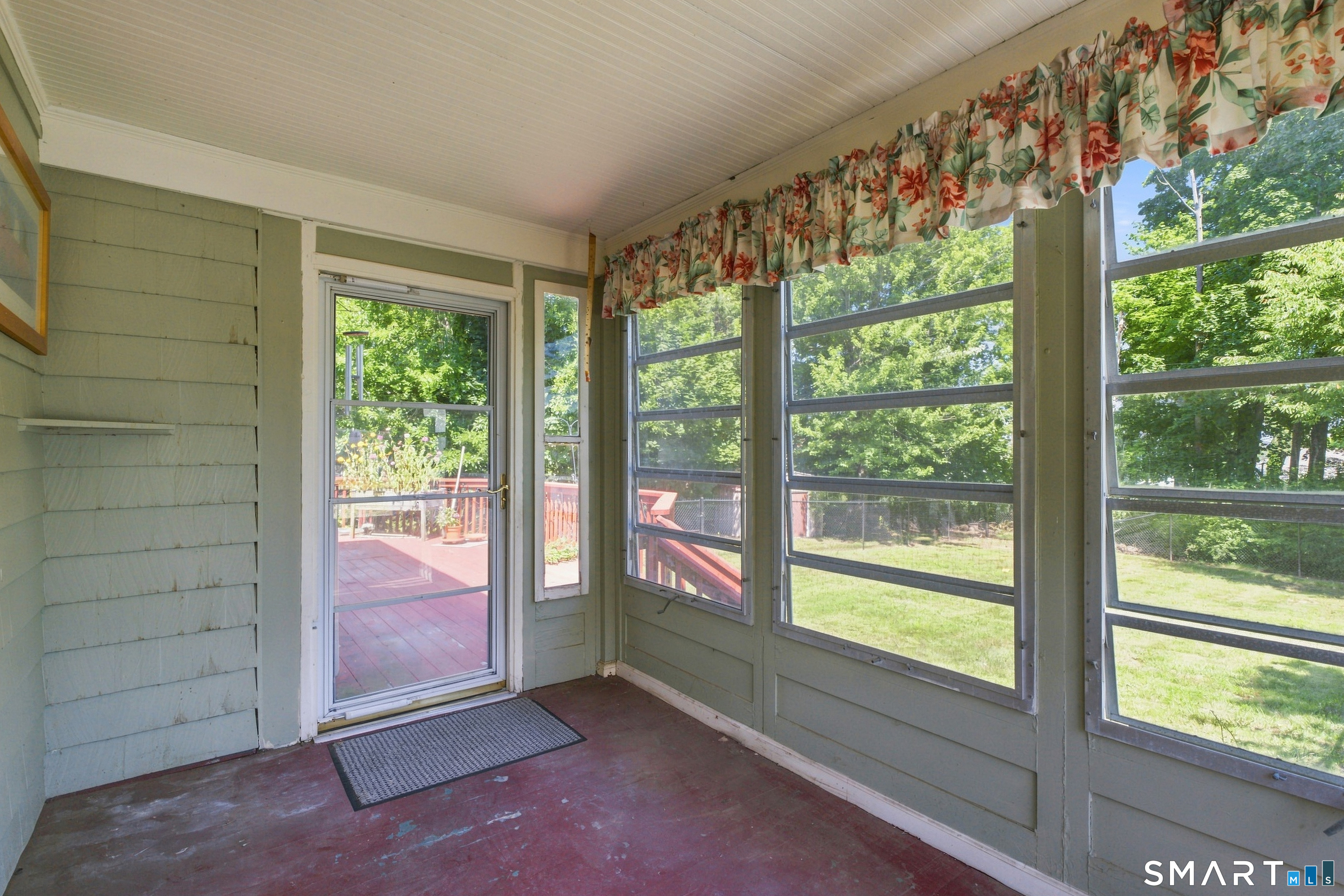 866 Ridge Road Wethersfield, CT 06109 - Photo 9 of 34 Gallery Image 9