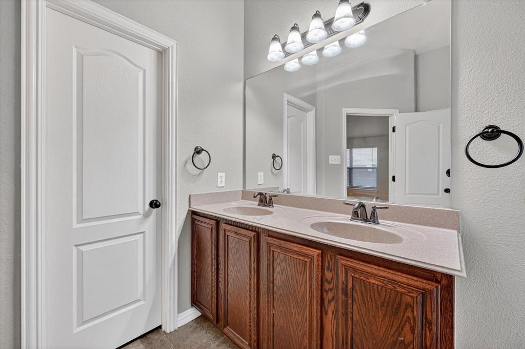 8204 Tierra Del Sol Road Arlington, TX 76002 - Photo 16 of 18