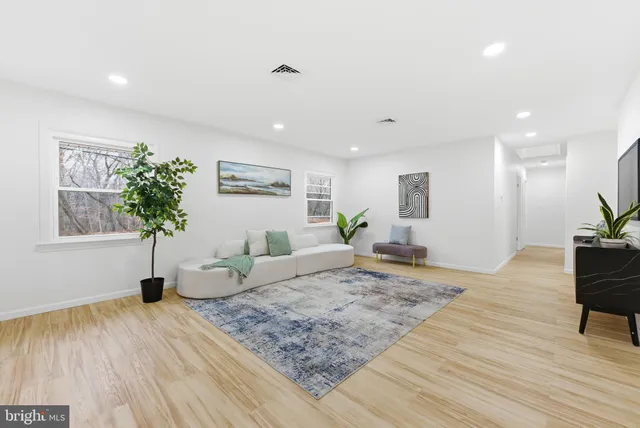 $399,777 | 2 Buckingham Drive, Willingboro, NJ 08046