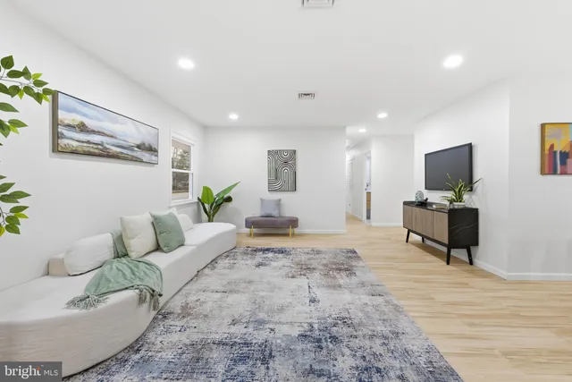 $399,777 | 2 Buckingham Drive, Willingboro, NJ 08046