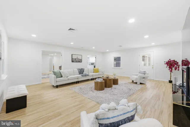 $399,777 | 2 Buckingham Drive, Willingboro, NJ 08046