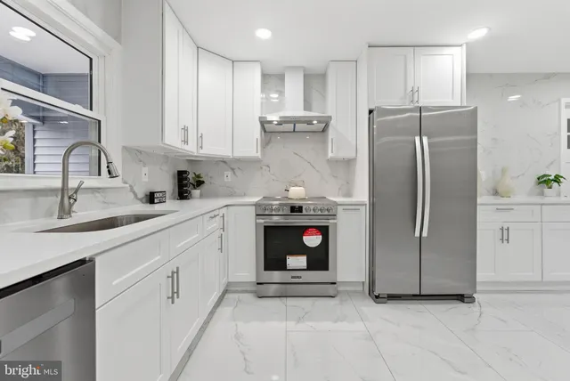 $399,777 | 2 Buckingham Drive, Willingboro, NJ 08046