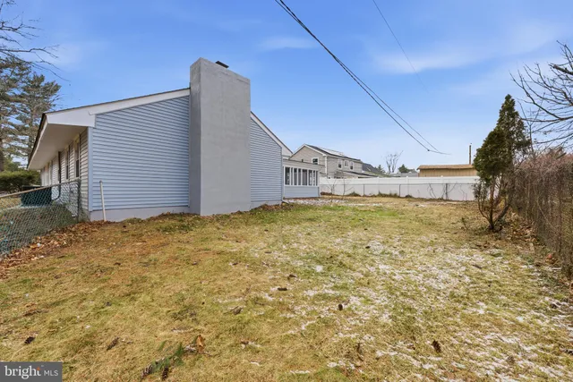 $399,777 | 2 Buckingham Drive, Willingboro, NJ 08046