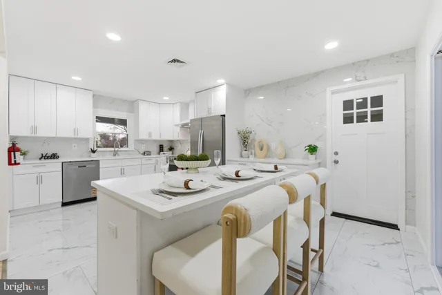 $399,777 | 2 Buckingham Drive, Willingboro, NJ 08046