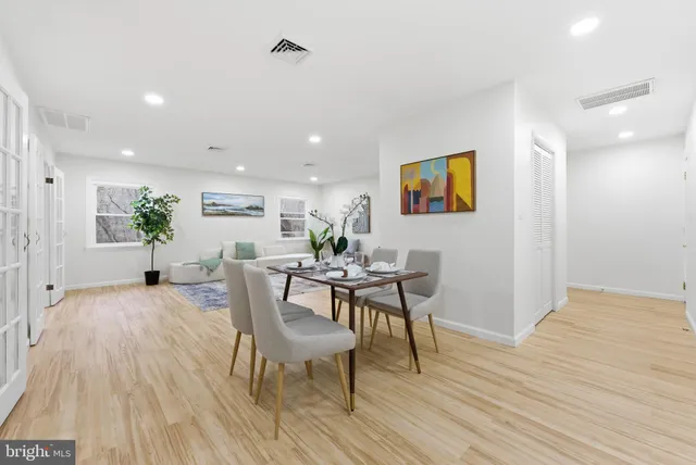 $399,777 | 2 Buckingham Drive, Willingboro, NJ 08046