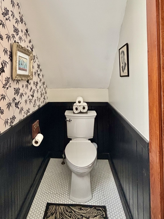 142 Sanders Avenue Lowell, MA 01851 - Photo 13 of 28 a bathroom with a toilet