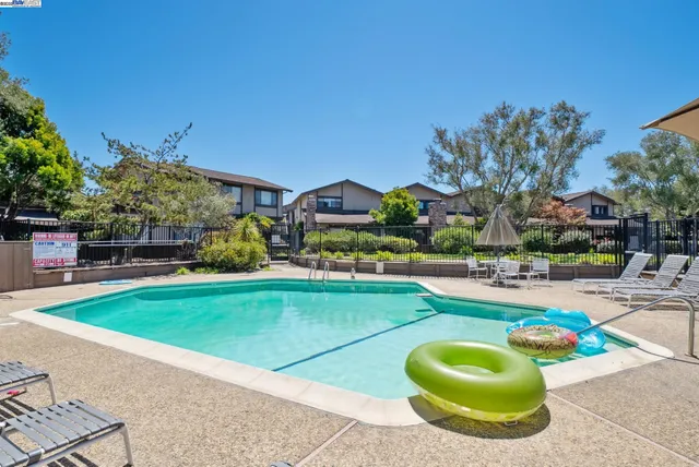 $797,000 | 1230 Ballena Boulevard, Alameda, CA 94501