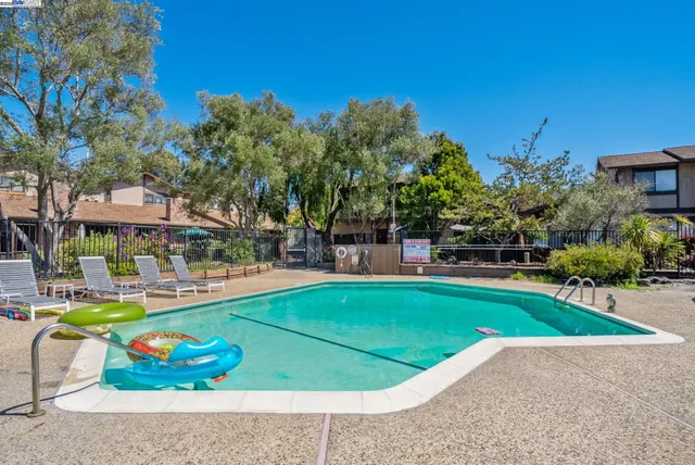 $797,000 | 1230 Ballena Boulevard, Alameda, CA 94501