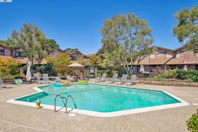 $797,000 | 1230 Ballena Boulevard, Alameda, CA 94501