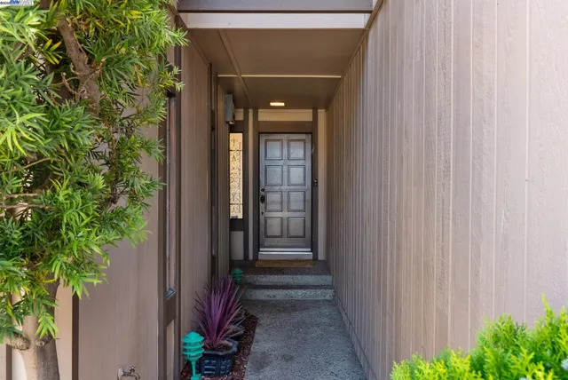$797,000 | 1230 Ballena Boulevard, Alameda, CA 94501