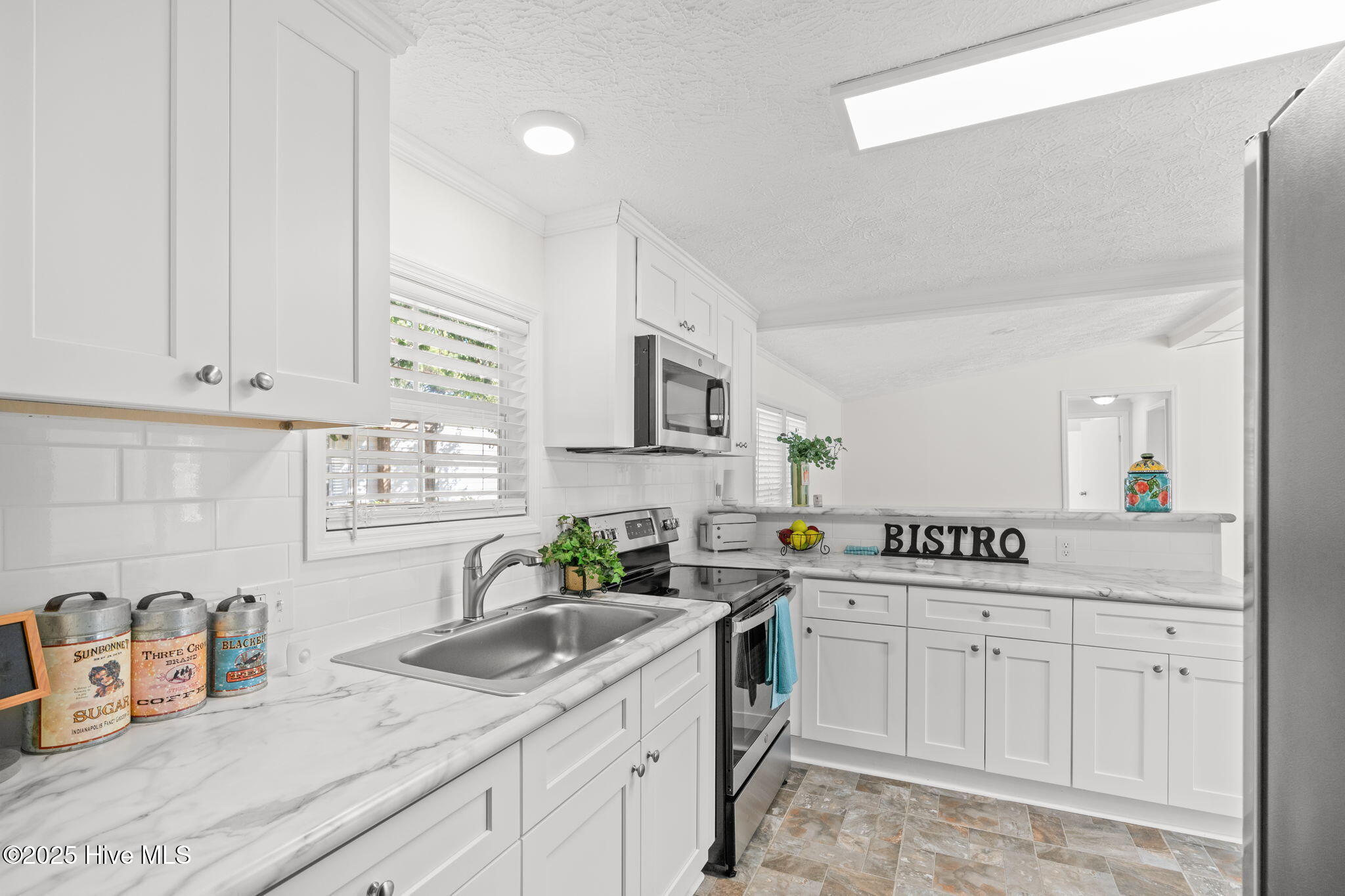 2807 Cross Bones Road Southwest Supply, NC 28462 - Photo 7 of 31 Kitchen