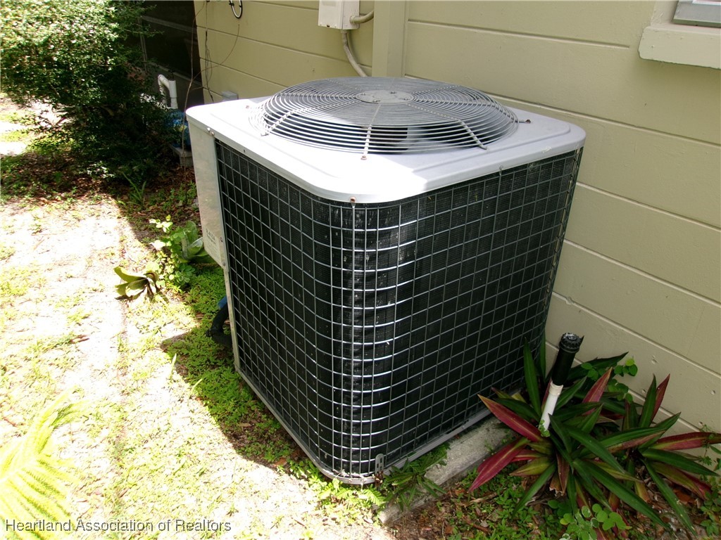 1824 Eastview Road Sebring, FL 33870 - Photo 6 of 16 AC Unit.
