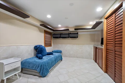 $619,000 | 4947 Estes Avenue, Skokie, IL 60077