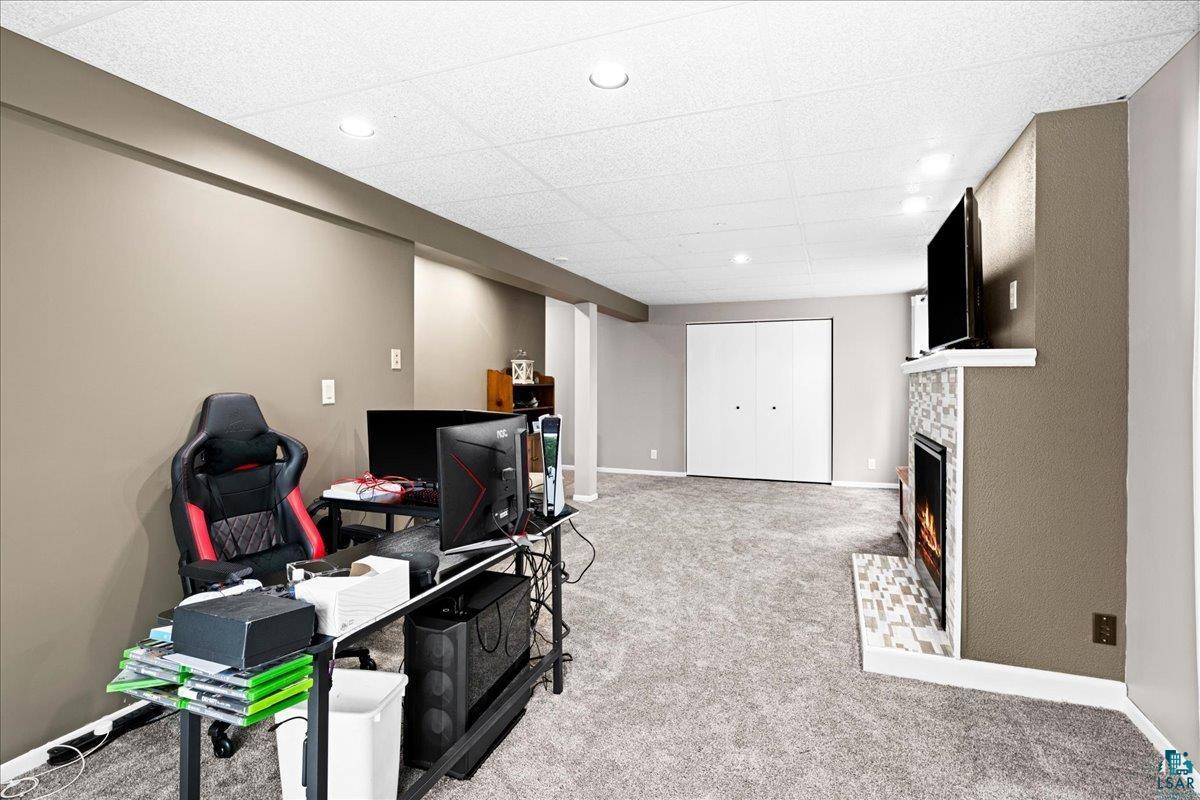 2524 Providence Road Duluth, MN 55811 - Photo 26 of 42 Office featuring carpet floors and a paneled ceiling