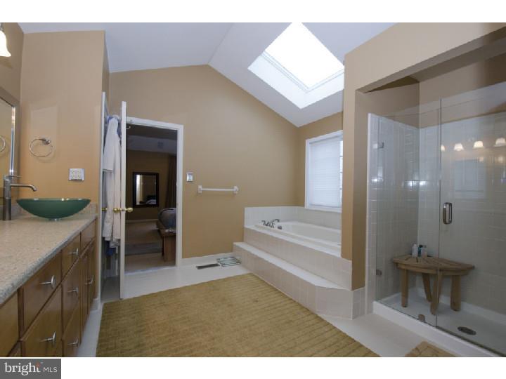 9 Riders Run Newtown Square, PA 19073 - Photo 15 of 25 Bathroom