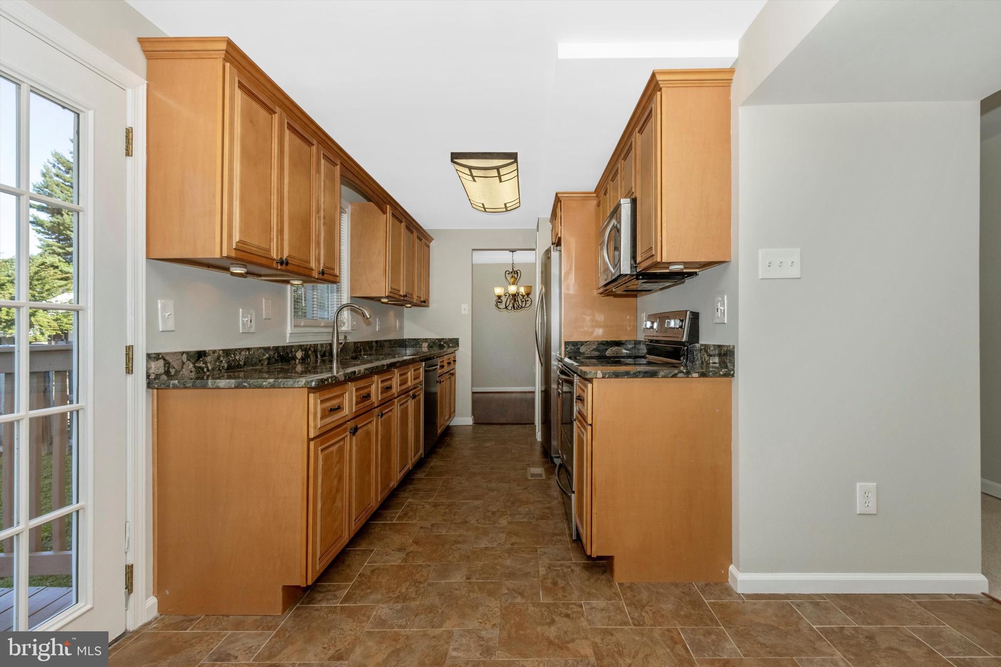 8559 Winands Road Randallstown, MD 21133 - Photo 18 of 44 Kitchen