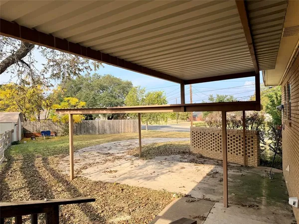 a view of a outdoor space