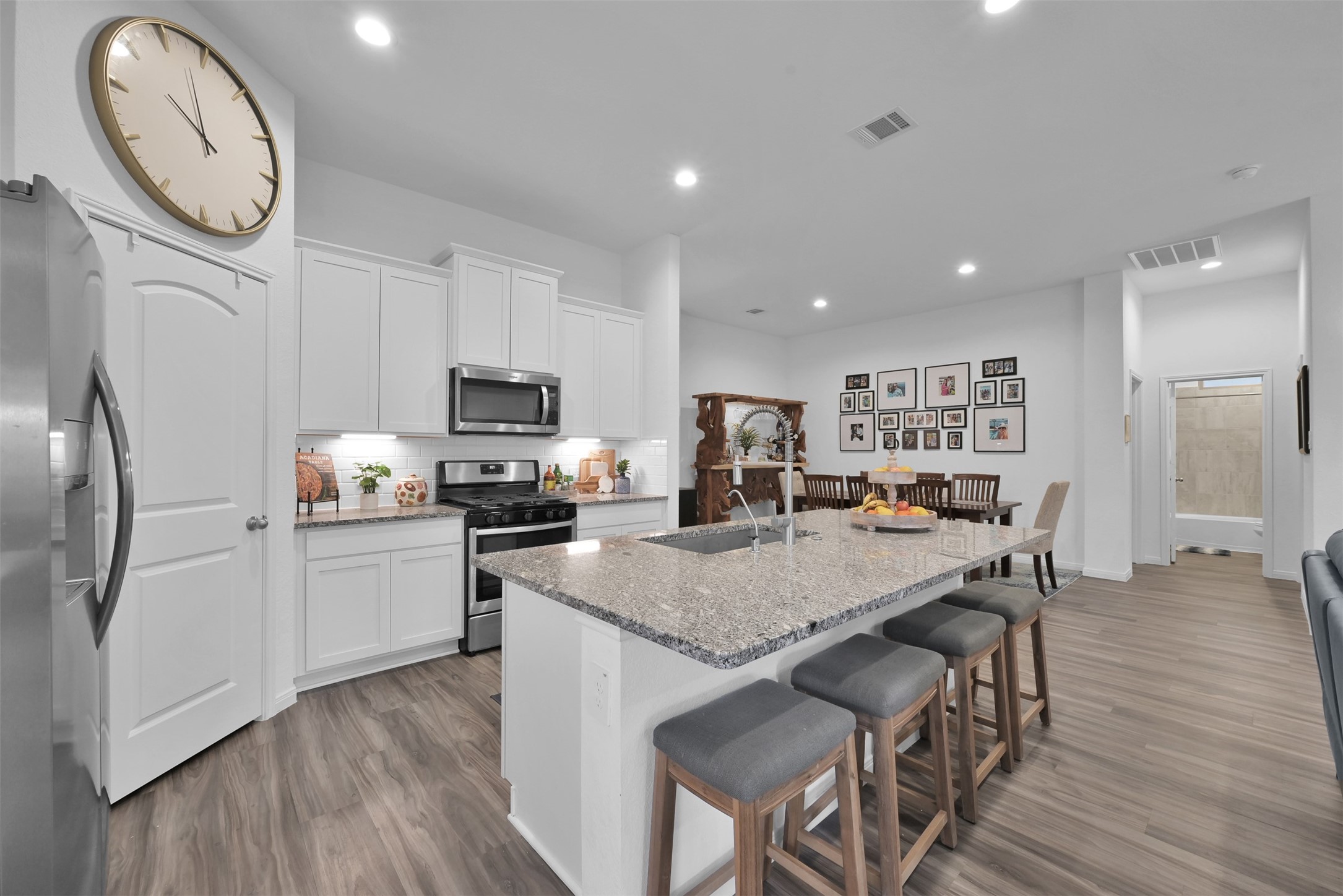 942 Youth Water Road Montgomery, TX 77316 - Photo 5 of 16