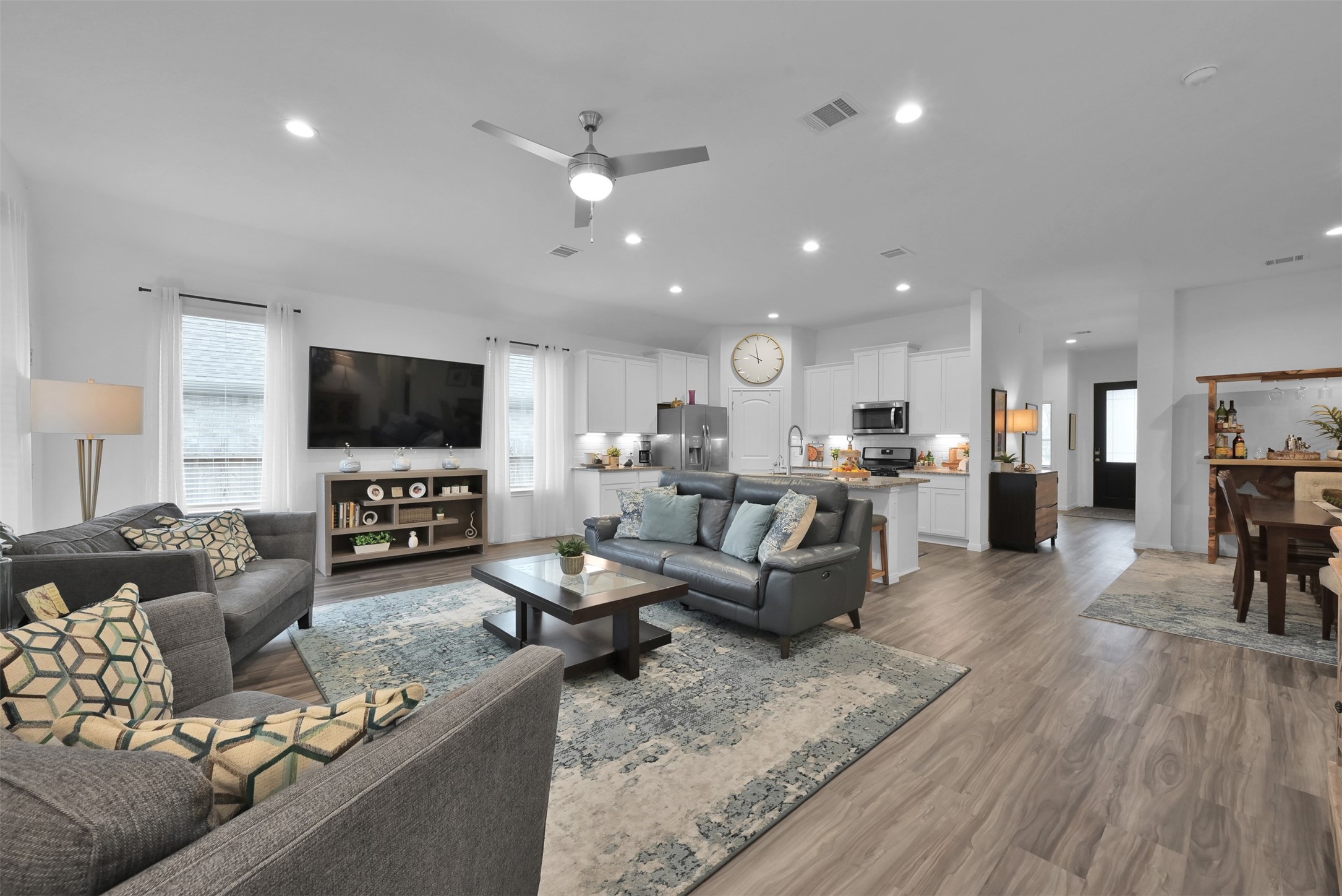 942 Youth Water Road Montgomery, TX 77316 - Photo 7 of 16