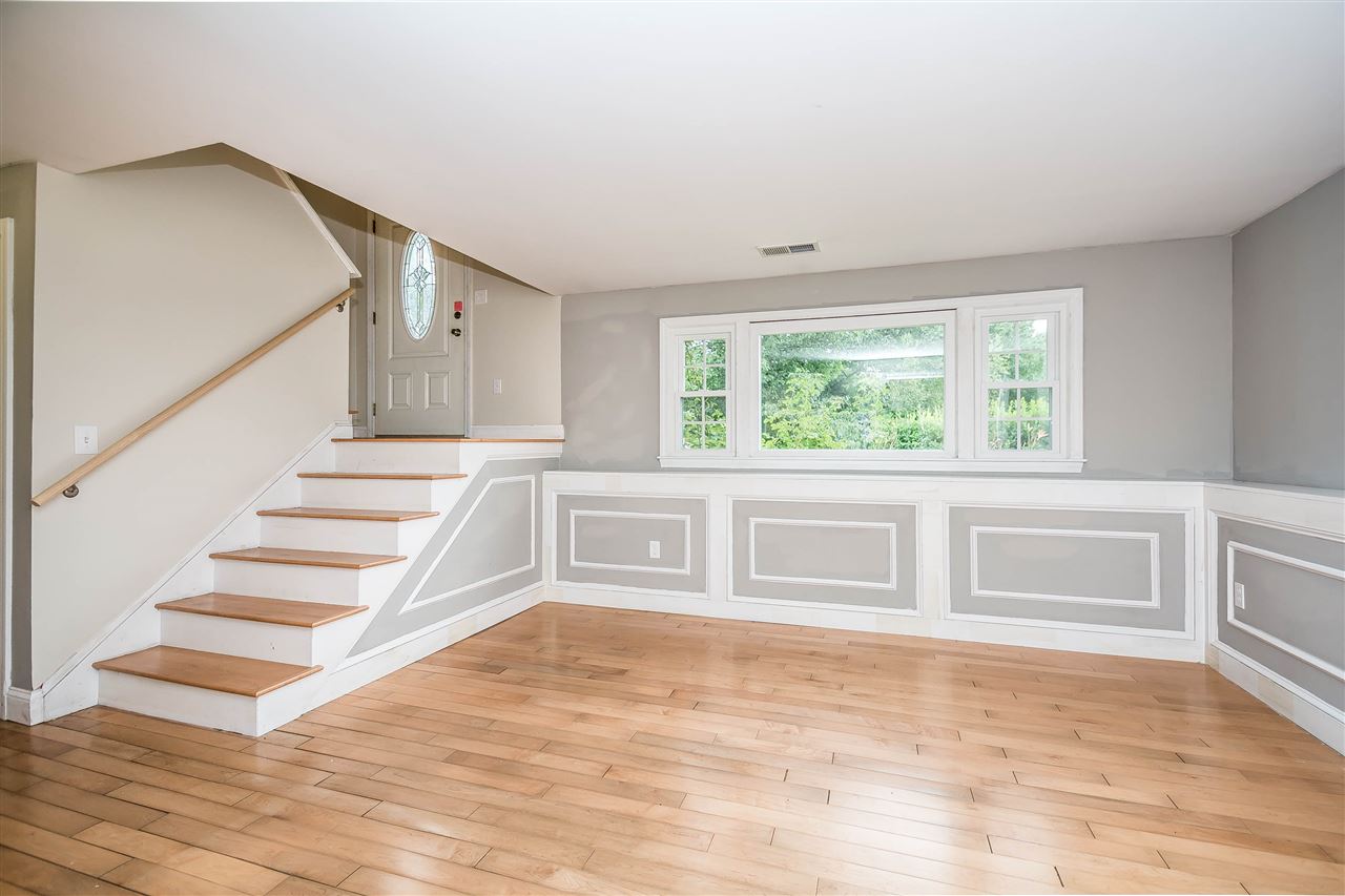 158 A Robinson Road Hudson, NH 03051 - Photo 6 of 22