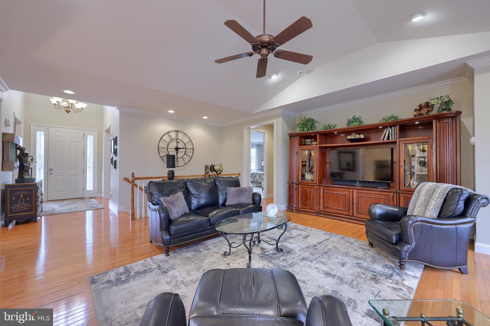 620 Dorset Street Lititz, PA 17543 - Photo 14 of 60 Built In Entertainment Center