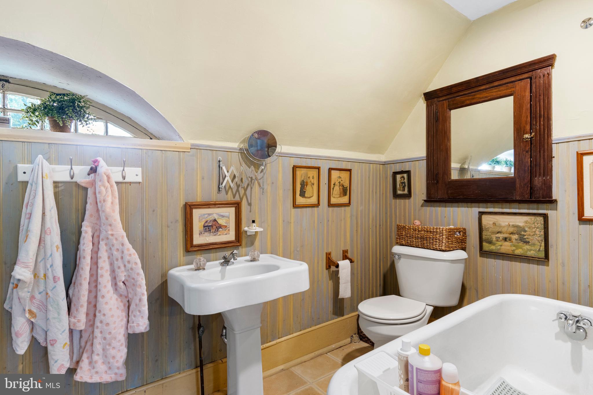 106 Woodland Road Wyncote, PA 19095 - Photo 36 of 45 Gallery Image 36