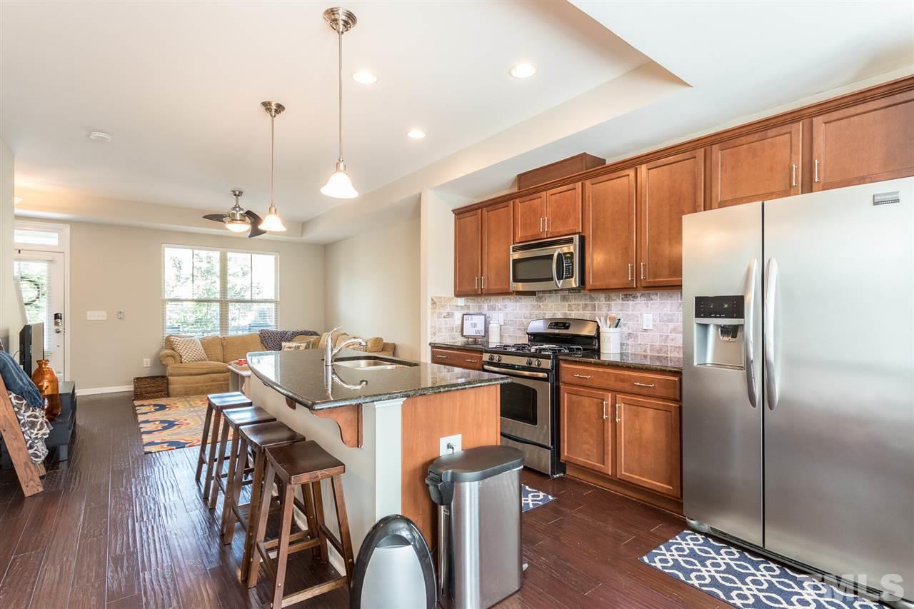 1404 Crafton Way Raleigh, NC 27607 - Photo 7 of 28