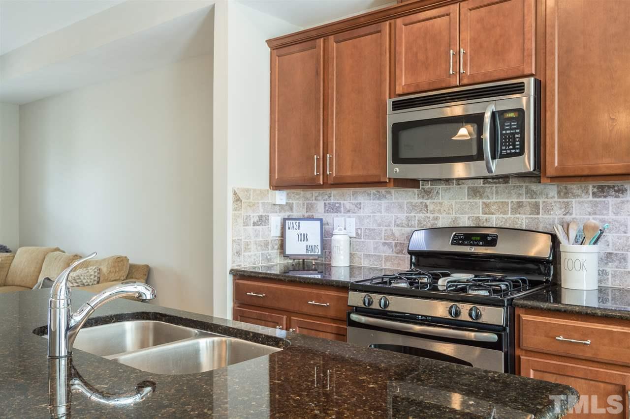 1404 Crafton Way Raleigh, NC 27607 - Photo 9 of 28