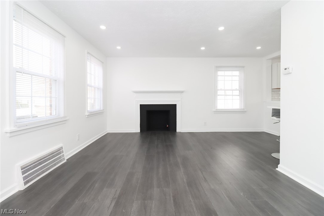 3713 Pennington Road Cleveland, OH 44120 - Photo 4 of 35 Gallery Image 4