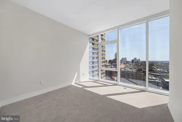 $1,395,000 | 301 South Broad Street, Unit 1902, Philadelphia, PA 19107