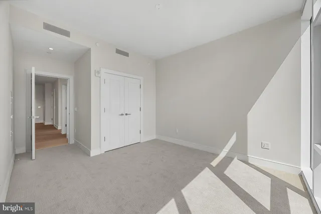 $1,395,000 | 301 South Broad Street, Unit 1902, Philadelphia, PA 19107