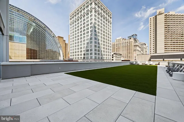 $1,395,000 | 301 South Broad Street, Unit 1902, Philadelphia, PA 19107