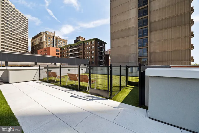 $1,395,000 | 301 South Broad Street, Unit 1902, Philadelphia, PA 19107