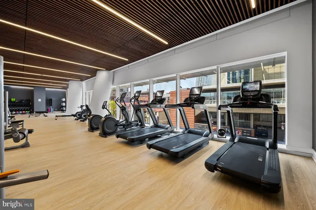 $1,395,000 | 301 South Broad Street, Unit 1902, Philadelphia, PA 19107