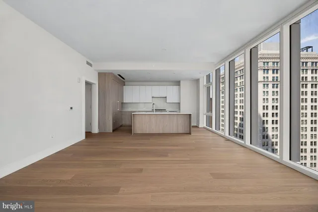 $1,395,000 | 301 South Broad Street, Unit 1902, Philadelphia, PA 19107